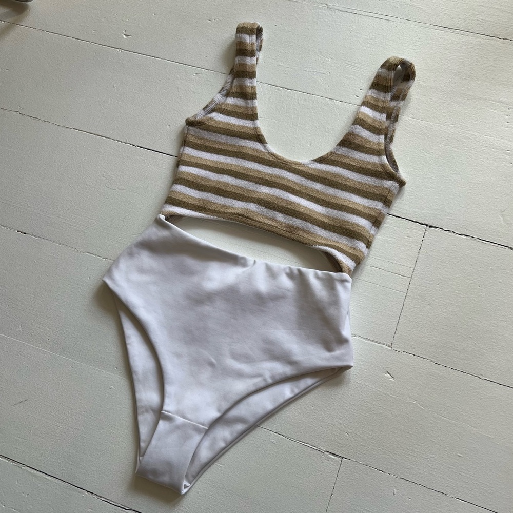 Tacoola swimsuit size S
